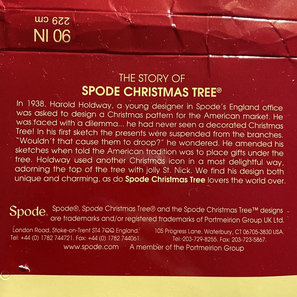 Spode Christmas Tree Table Runner - Picture 9 of 10